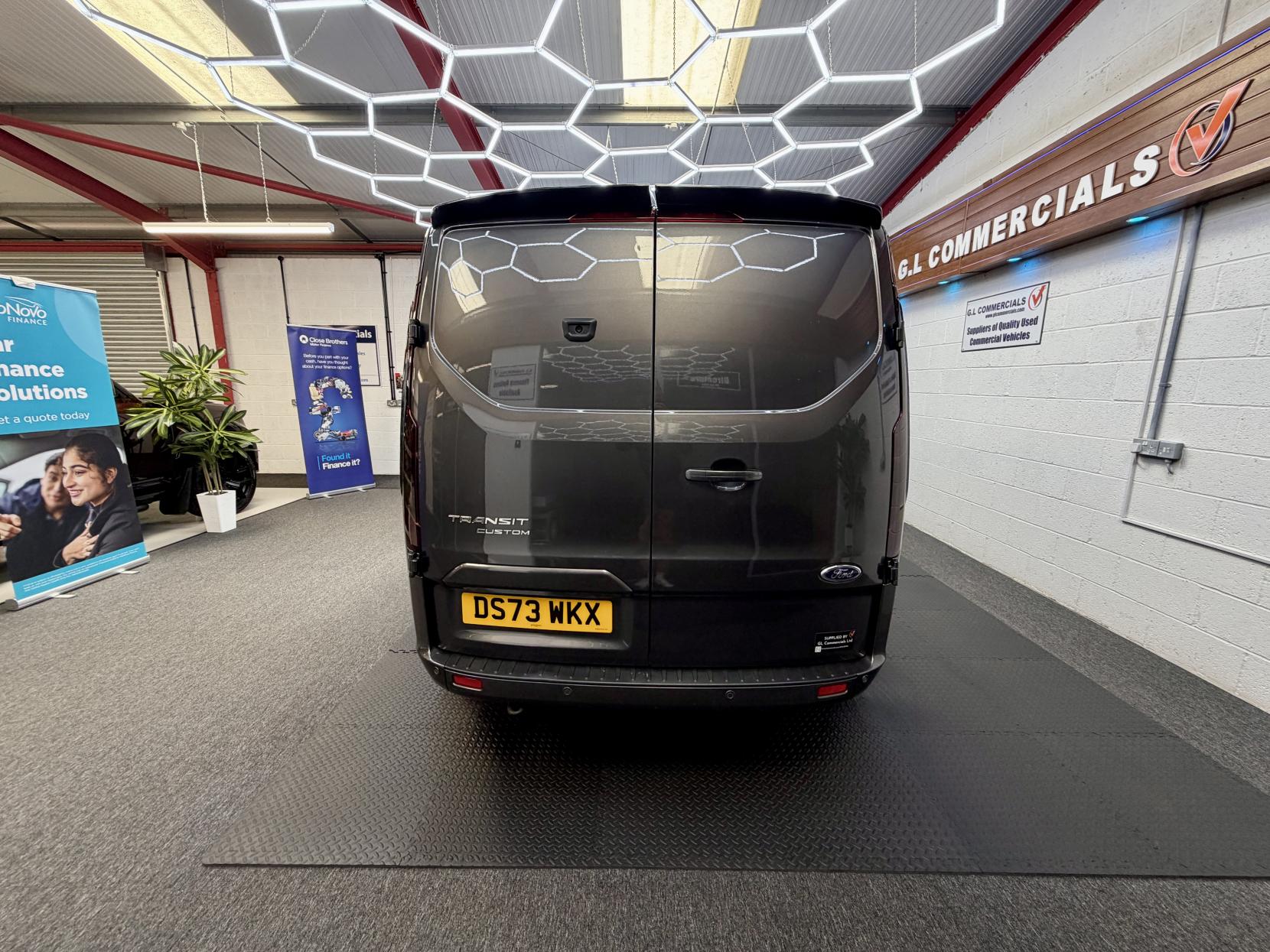 2023 Ford Transit Custom 2.0 280 EcoBlue Limited Panel Van 5dr Diesel Manual L1 H1 Euro 6 (s/s) (130 ps) - Thumbnail 8