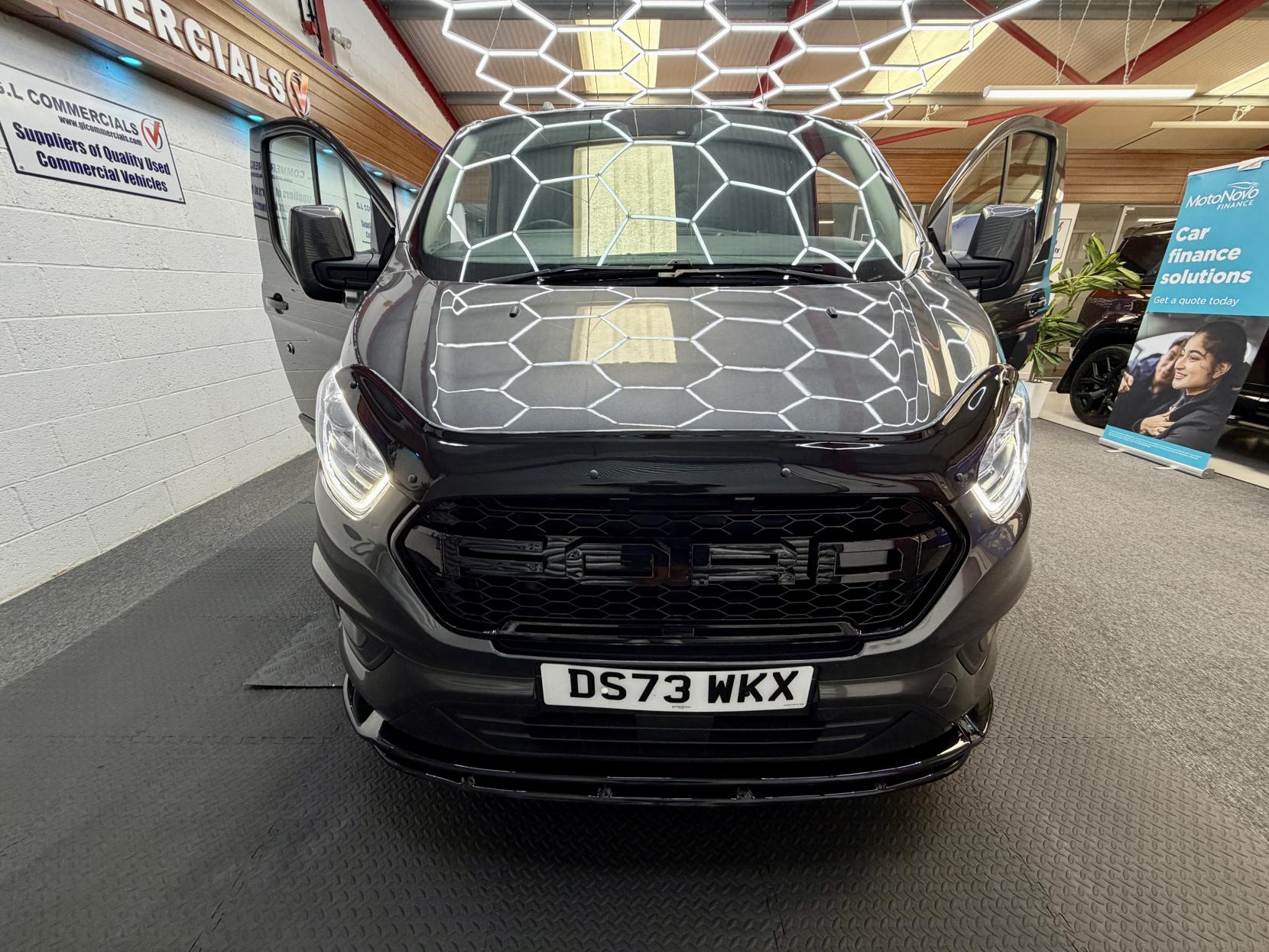 2023 Ford Transit Custom 2.0 280 EcoBlue Limited Panel Van 5dr Diesel Manual L1 H1 Euro 6 (s/s) (130 ps) - Thumbnail 5