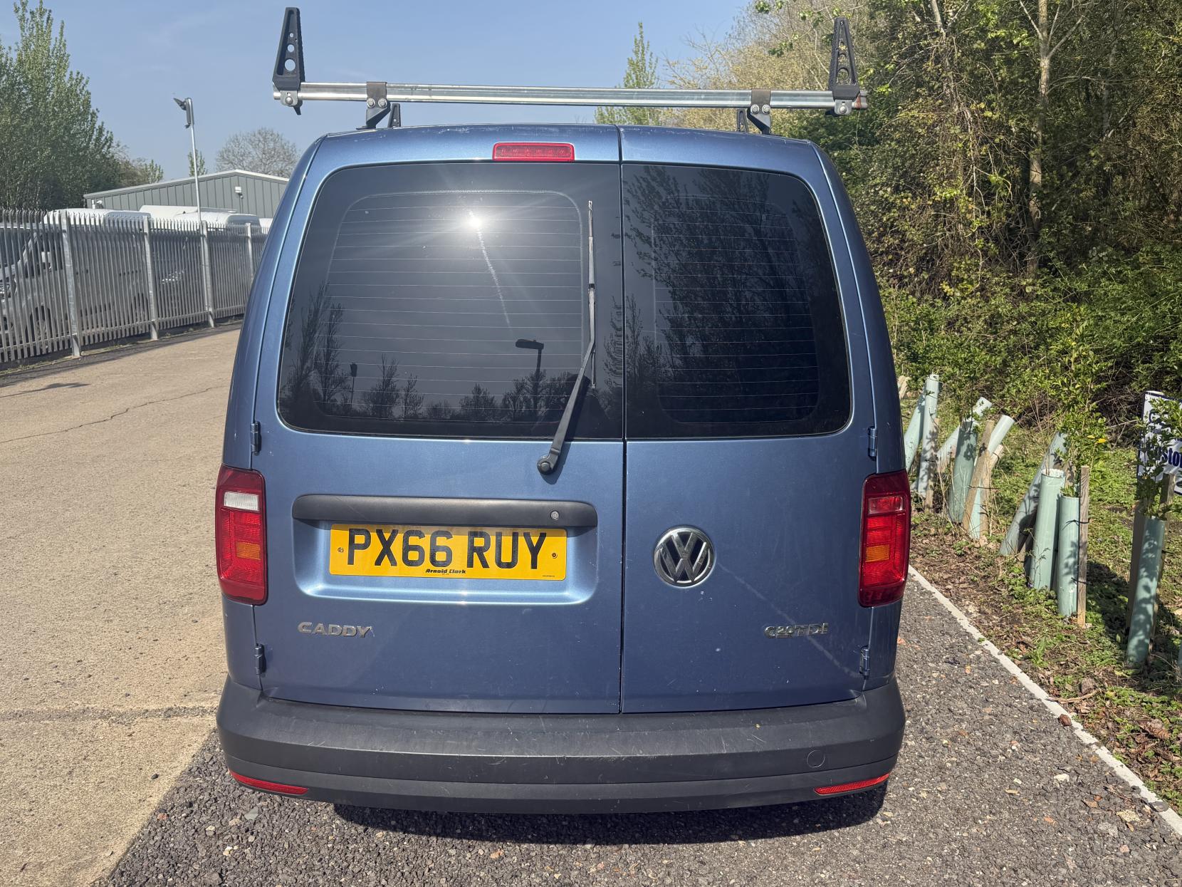Volkswagen Caddy 1.6 TDI C20 Startline Temperature Controlled 5dr Diesel Manual L1 H1 (149 g/km, 74 bhp)