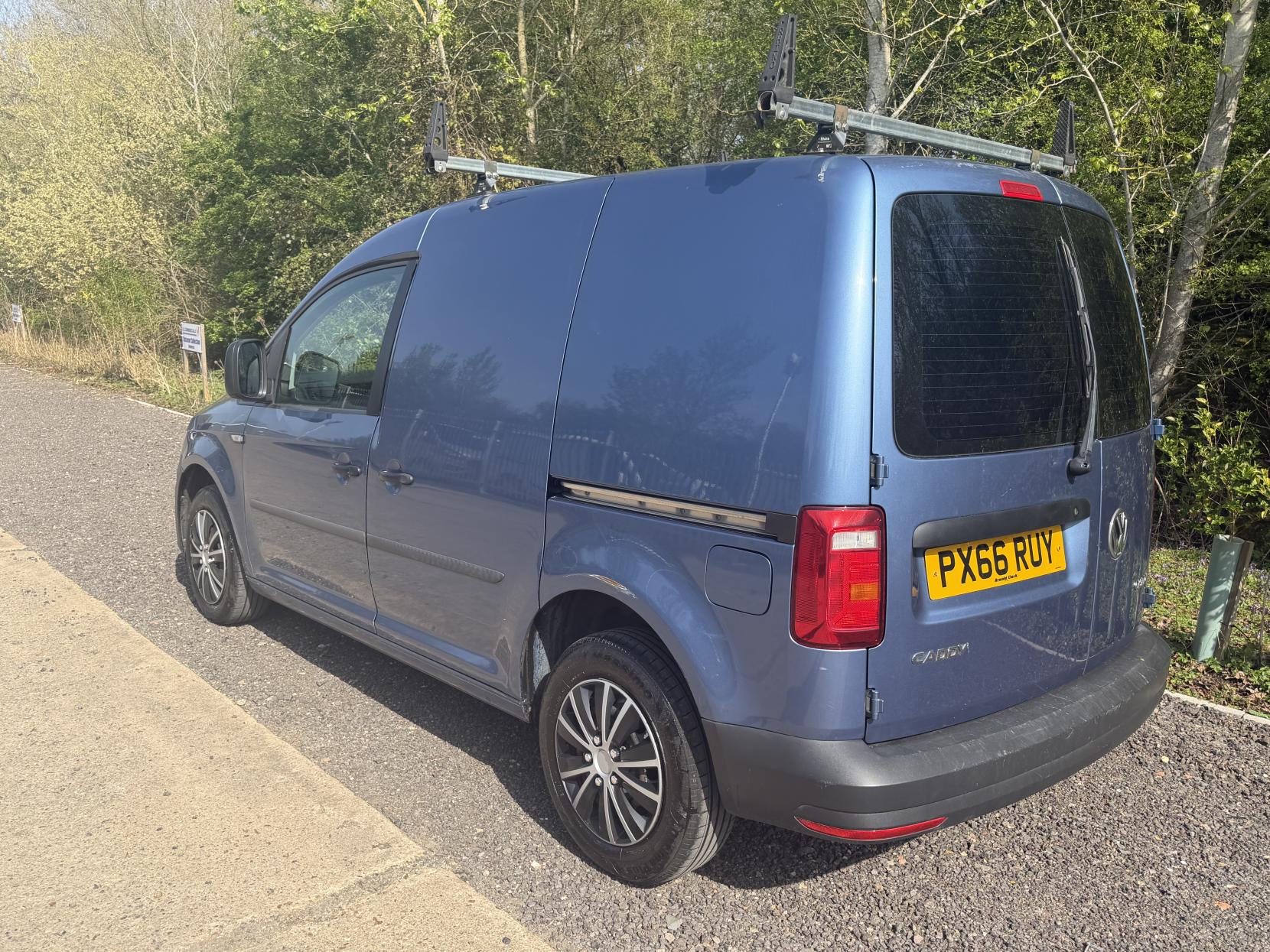 Volkswagen Caddy 1.6 TDI C20 Startline Temperature Controlled 5dr Diesel Manual L1 H1 (149 g/km, 74 bhp)