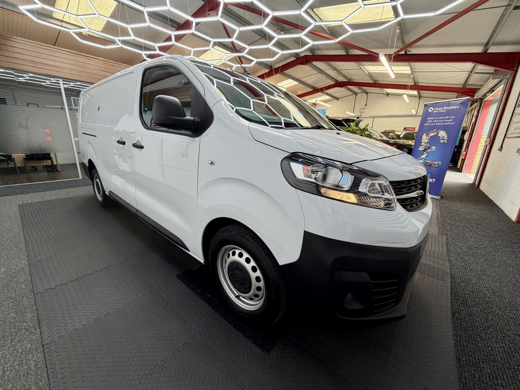 2022 Vauxhall Vivaro 1.5 Turbo D 2900 Dynamic Panel Van 6dr Diesel Manual L2 H1 Euro 6 (s/s) (100 ps) - Thumbnail 6