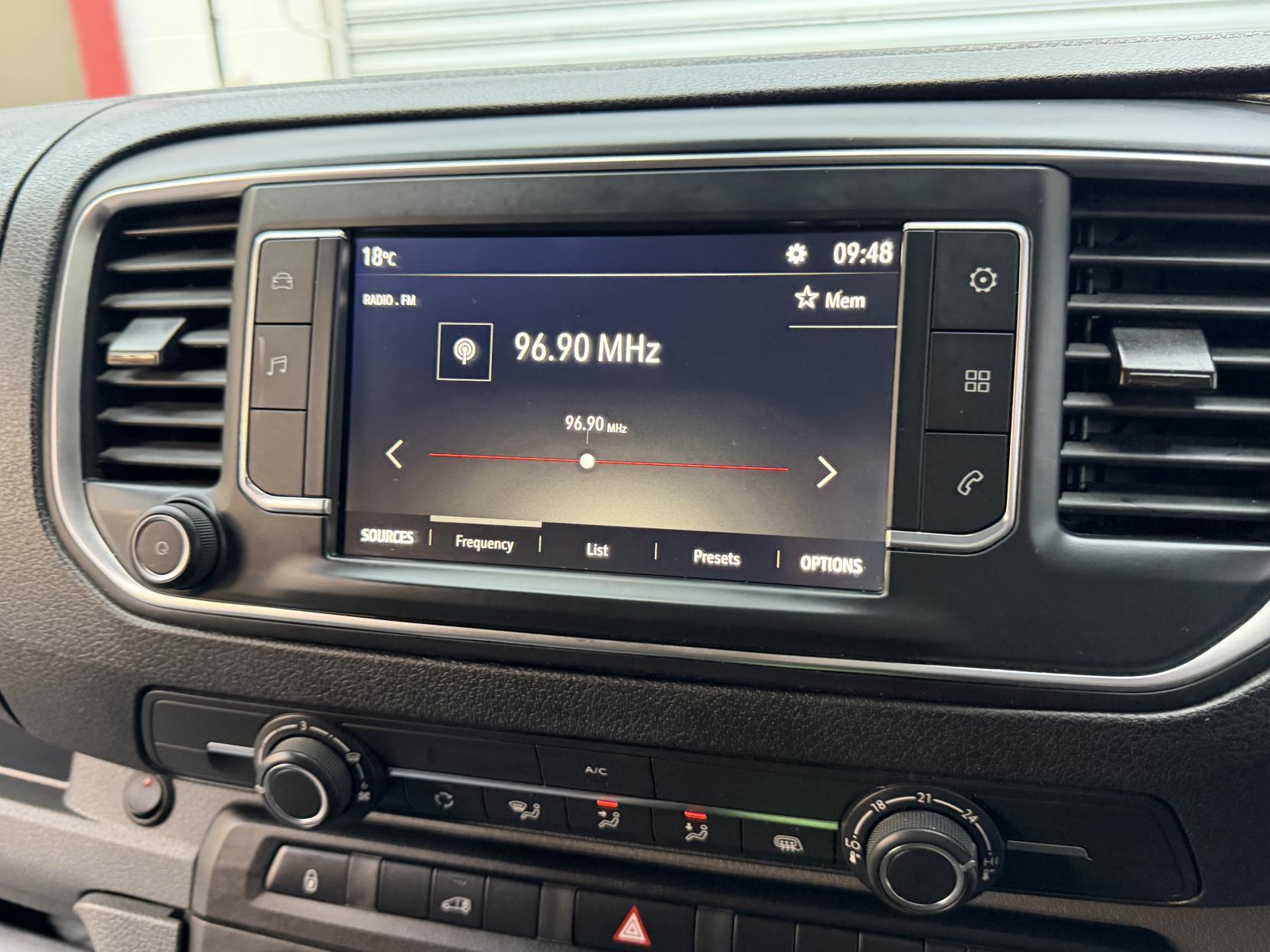 2022 Vauxhall Vivaro 1.5 Turbo D 2900 Dynamic Panel Van 6dr Diesel Manual L2 H1 Euro 6 (s/s) (100 ps) - Thumbnail 15