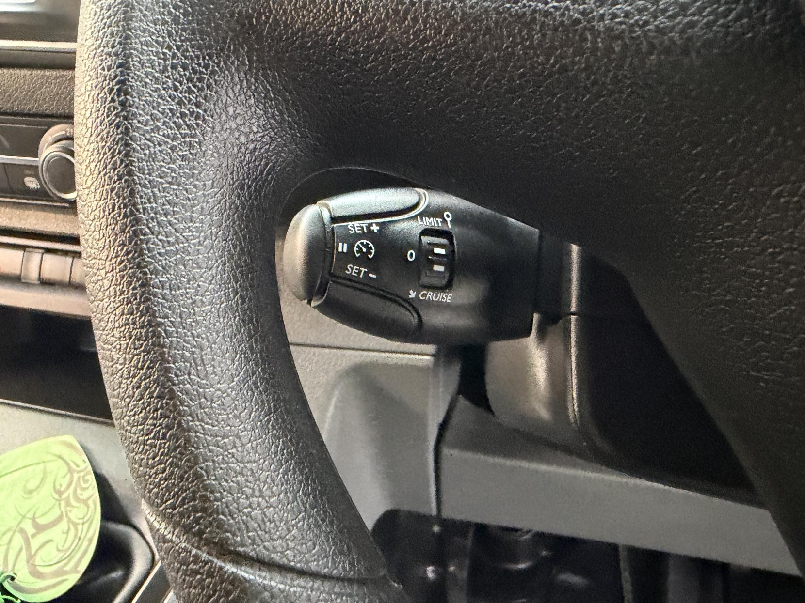 2022 Vauxhall Vivaro 1.5 Turbo D 2900 Dynamic Panel Van 6dr Diesel Manual L2 H1 Euro 6 (s/s) (100 ps) - Thumbnail 17