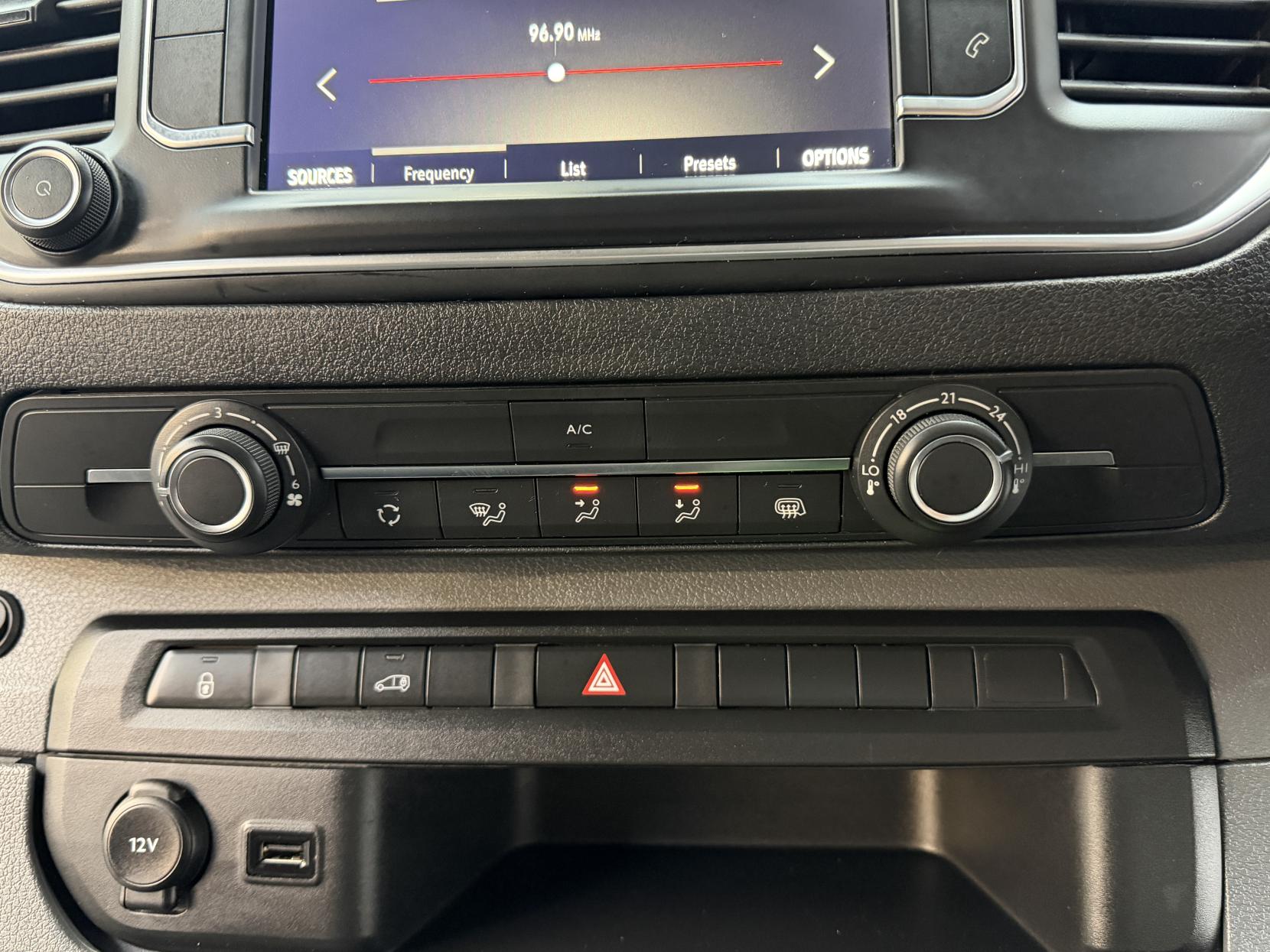 2022 Vauxhall Vivaro 1.5 Turbo D 2900 Dynamic Panel Van 6dr Diesel Manual L2 H1 Euro 6 (s/s) (100 ps) - Thumbnail 14