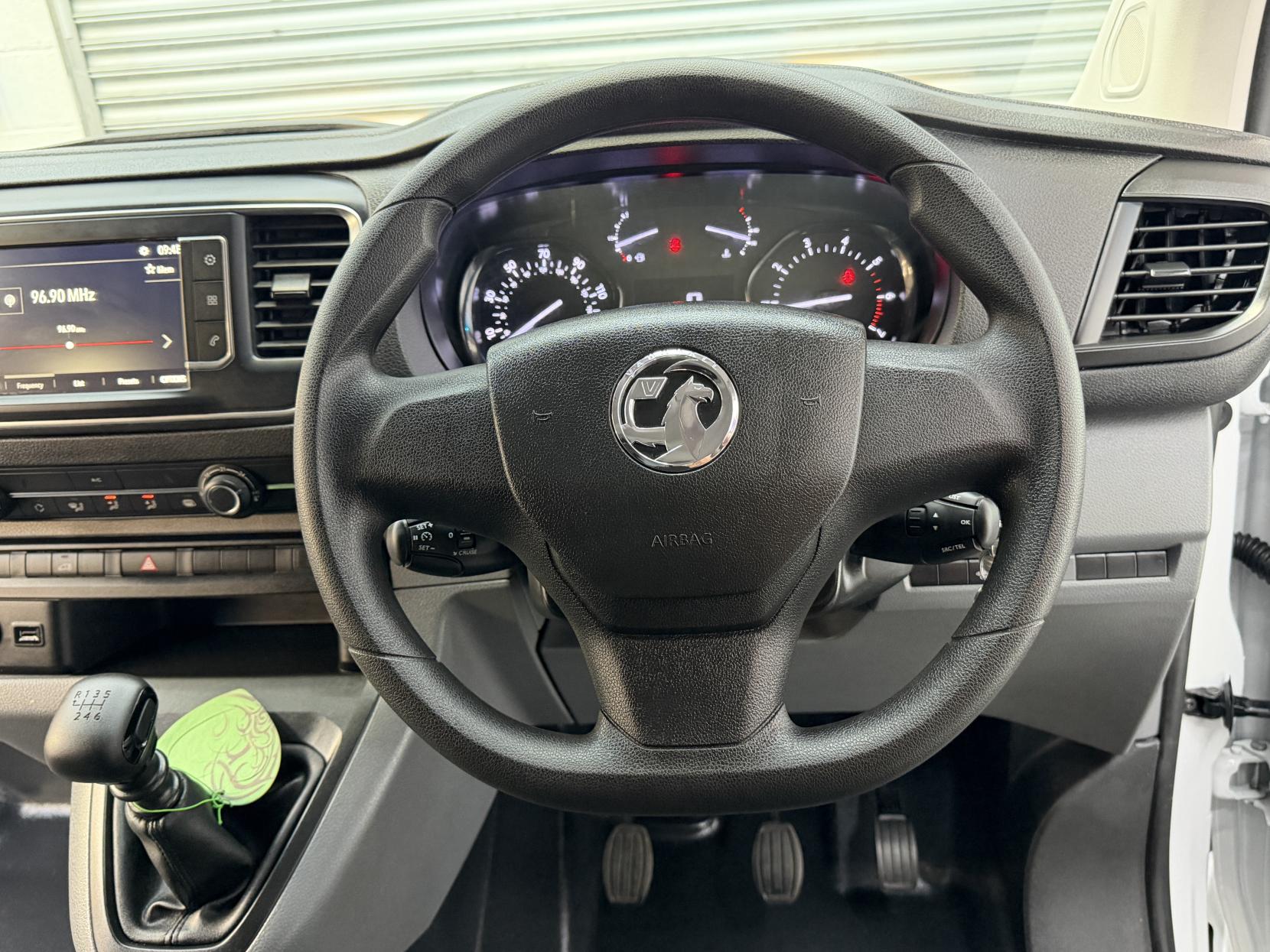 2022 Vauxhall Vivaro 1.5 Turbo D 2900 Dynamic Panel Van 6dr Diesel Manual L2 H1 Euro 6 (s/s) (100 ps) - Thumbnail 19