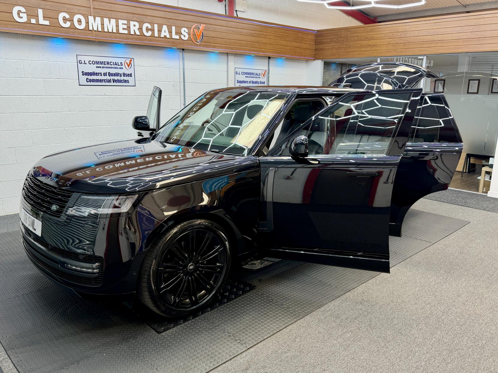 2025 Land Rover Range Rover 3.0 P400 MHEV Autobiography SUV 5dr Petrol Auto 4WD Euro 6 (s/s) (400 ps) - Thumbnail 2