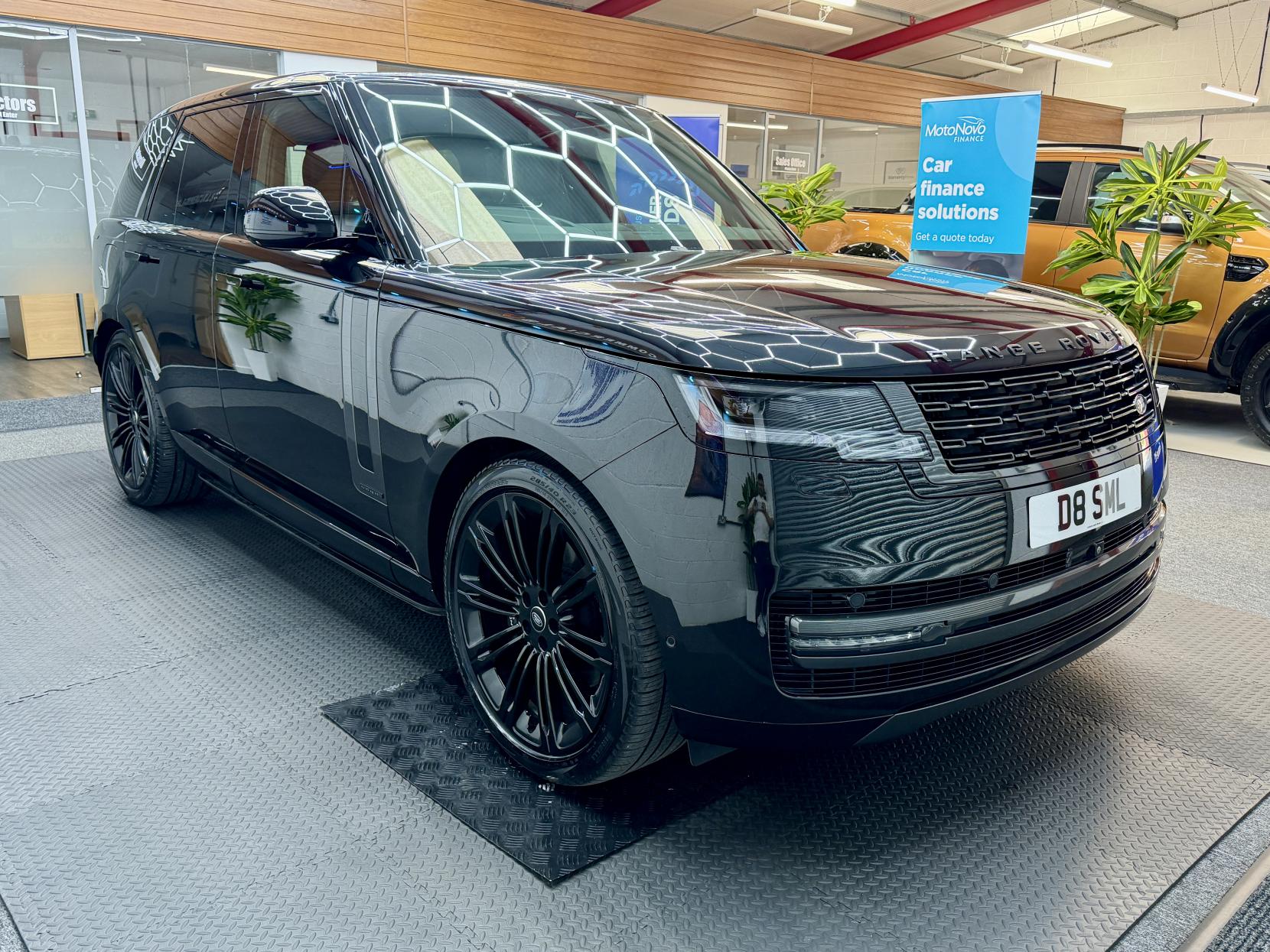 2025 Land Rover Range Rover 3.0 P400 MHEV Autobiography SUV 5dr Petrol Auto 4WD Euro 6 (s/s) (400 ps) - Thumbnail 6