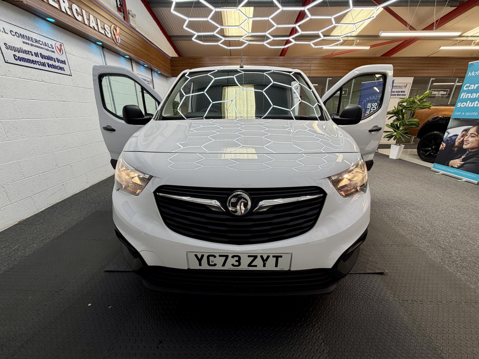 2023 Vauxhall Combo 1.5 Turbo D 2300 Prime Panel Van 5dr Diesel Manual L1 H1 Euro 6 (s/s) (100 ps) - Thumbnail 3