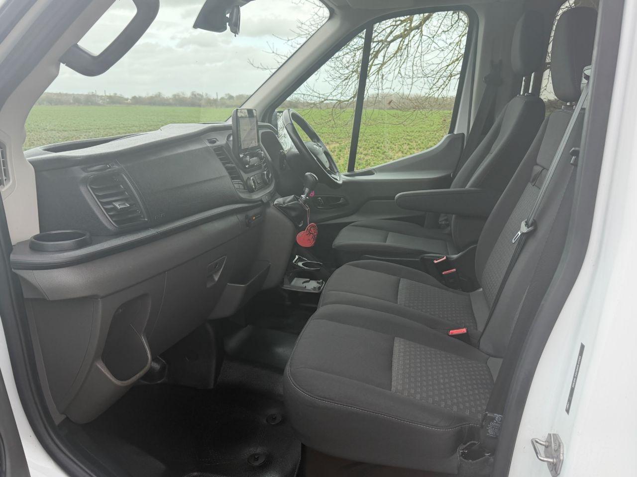 Ford Transit 2.0 410 EcoBlue Trend Minibus Double Cab 5dr Diesel Manual RWD L3 H2 Euro 6 (s/s) (15 Seat) (130 ps)