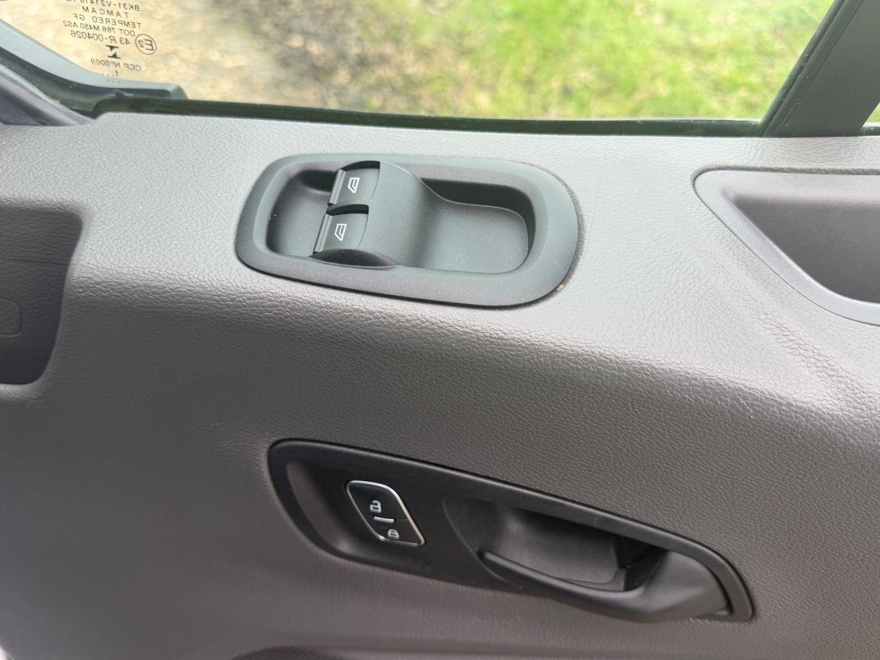 Ford Transit 2.0 410 EcoBlue Trend Minibus Double Cab 5dr Diesel Manual RWD L3 H2 Euro 6 (s/s) (15 Seat) (130 ps)