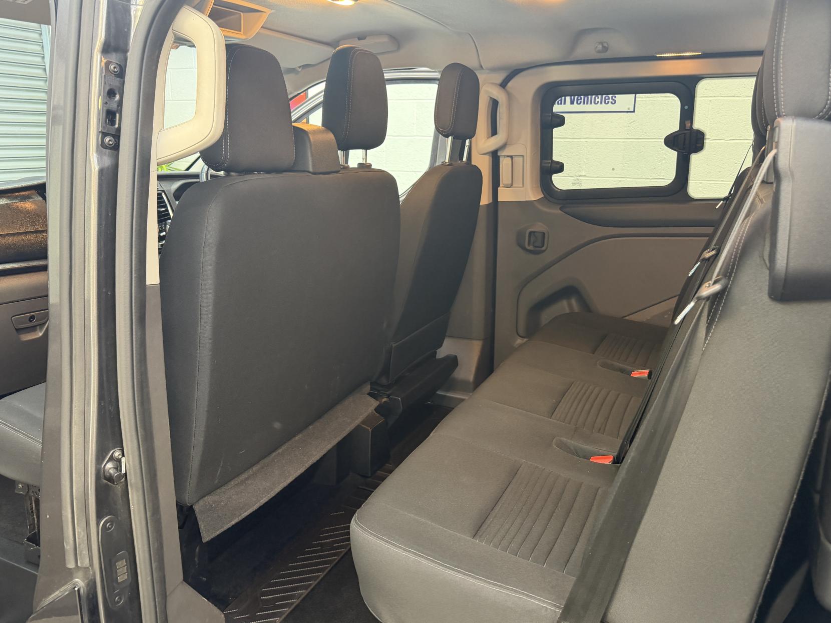 2022 Ford Transit Custom 2.0 300 EcoBlue Limited Crew Van Double Cab 5dr Diesel Auto L2 H1 Euro 6 (130 ps) - Thumbnail 25