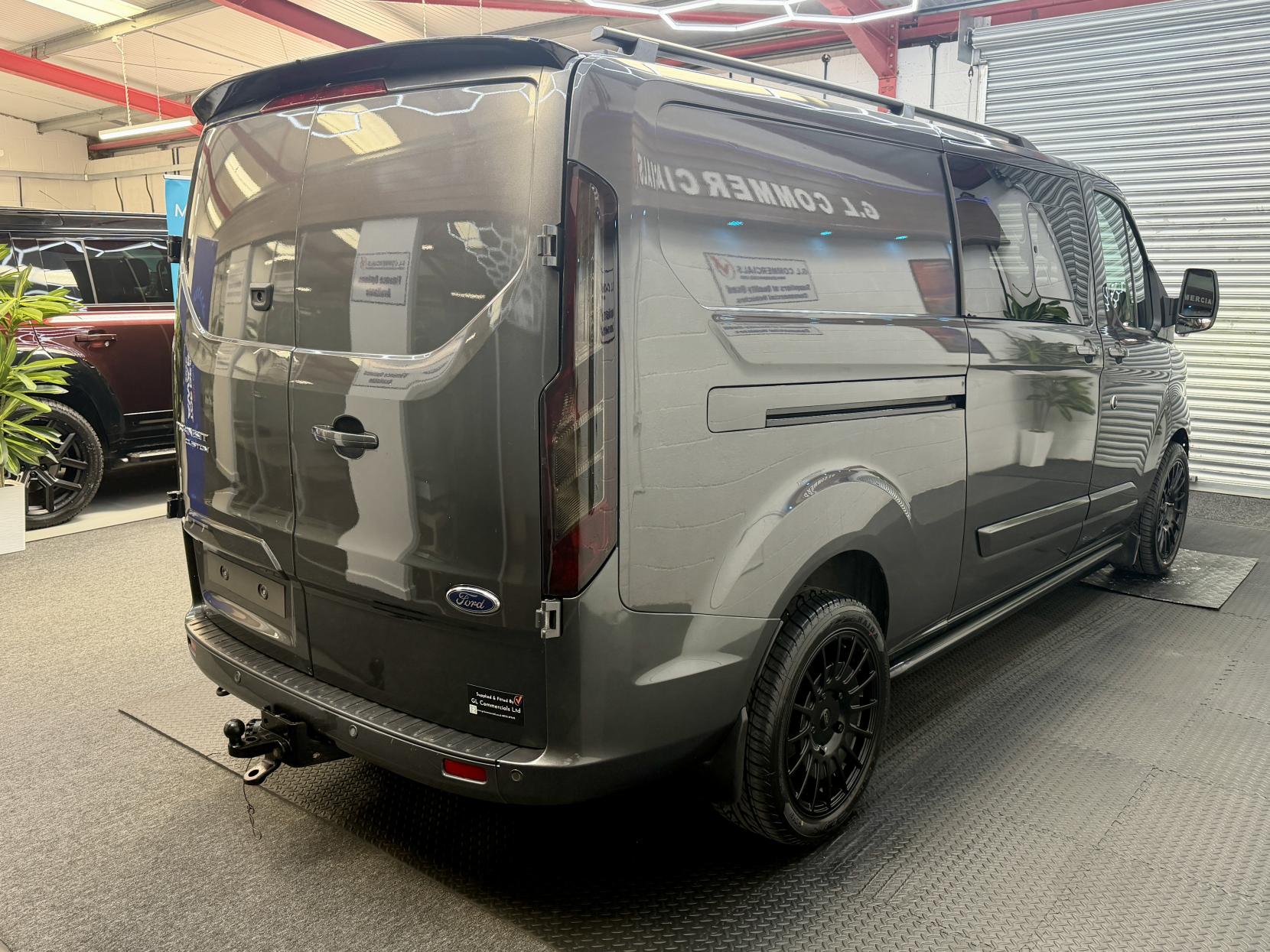 2022 Ford Transit Custom 2.0 300 EcoBlue Limited Crew Van Double Cab 5dr Diesel Auto L2 H1 Euro 6 (130 ps) - Thumbnail 6