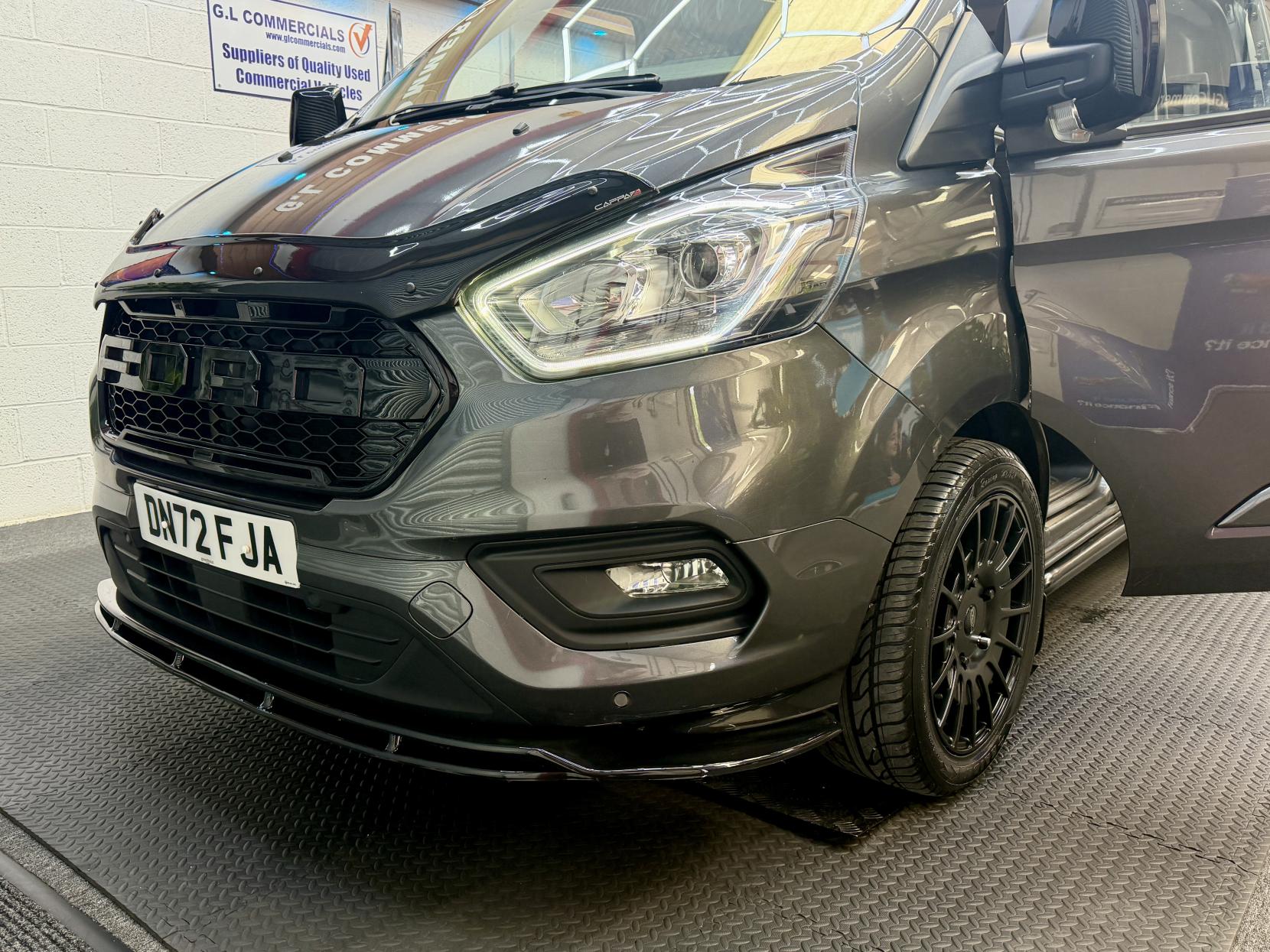2022 Ford Transit Custom 2.0 300 EcoBlue Limited Crew Van Double Cab 5dr Diesel Auto L2 H1 Euro 6 (130 ps) - Thumbnail 11