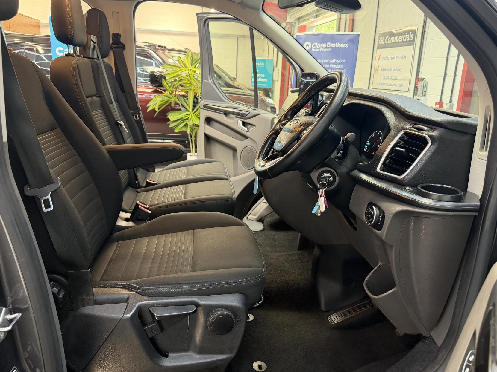 2022 Ford Transit Custom 2.0 300 EcoBlue Limited Crew Van Double Cab 5dr Diesel Auto L2 H1 Euro 6 (130 ps) - Thumbnail 12