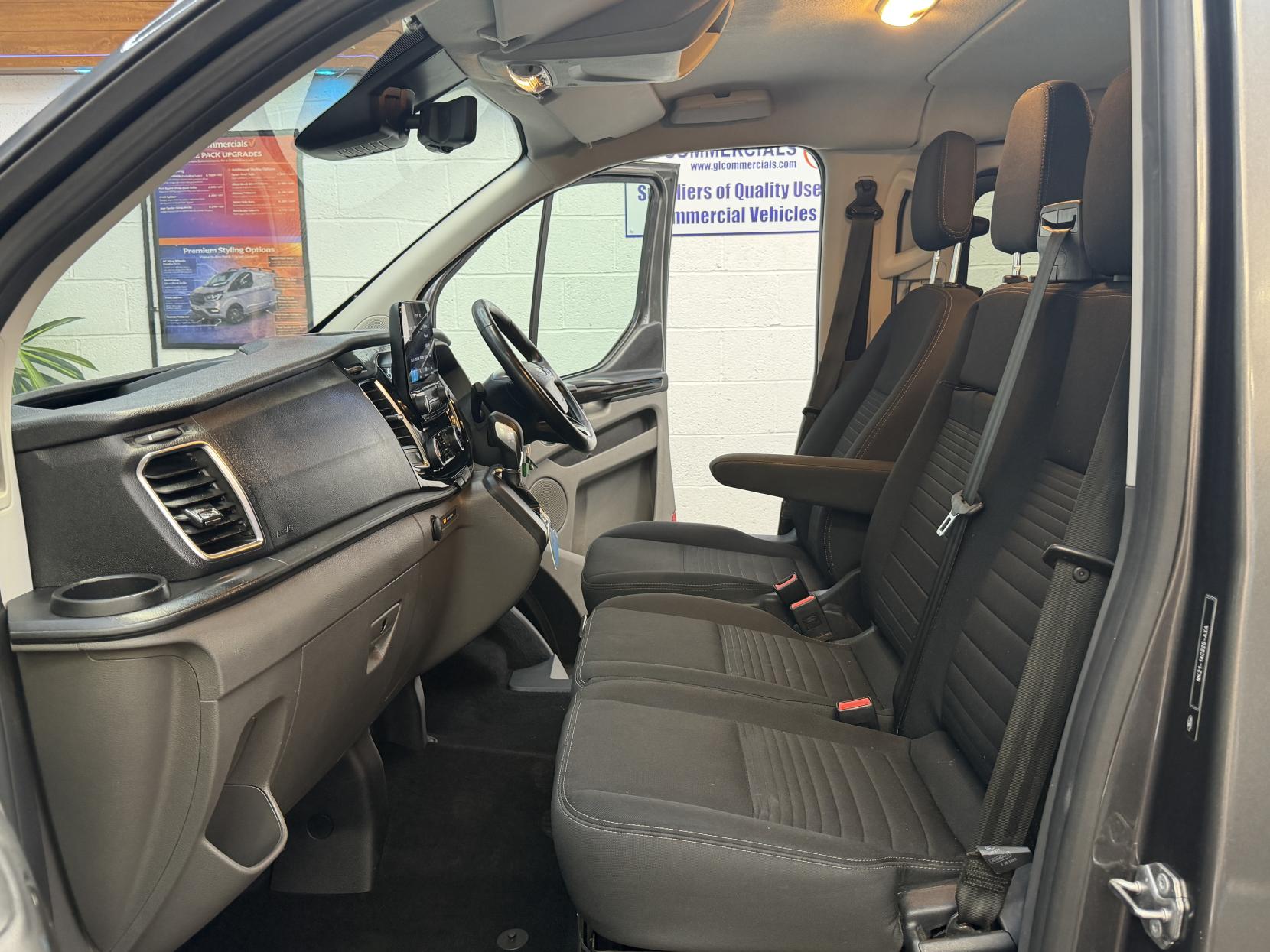 2022 Ford Transit Custom 2.0 300 EcoBlue Limited Crew Van Double Cab 5dr Diesel Auto L2 H1 Euro 6 (130 ps) - Thumbnail 24