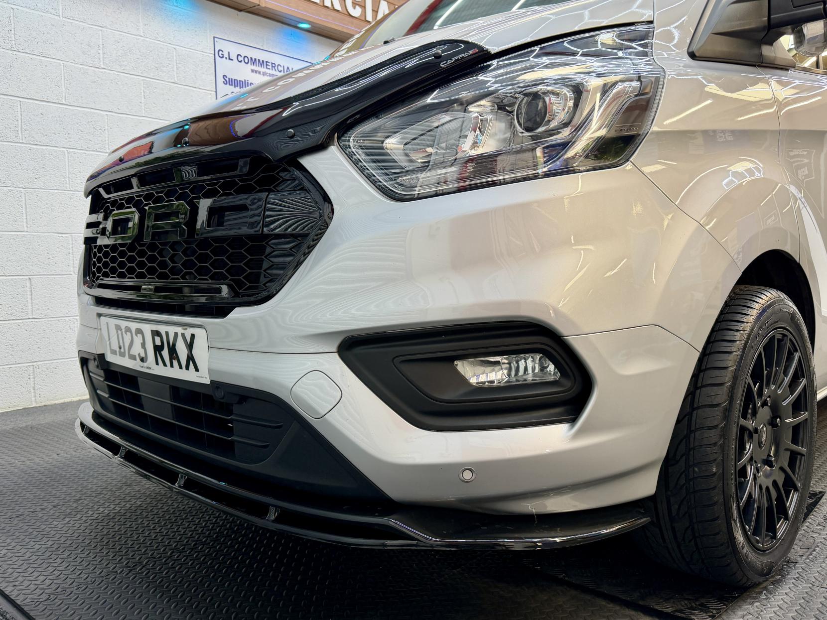 2023 Ford Transit Custom 2.0 300 EcoBlue Limited Panel Van 5dr Diesel Manual L2 H1 Euro 6 (s/s) (130 ps) - Thumbnail 4