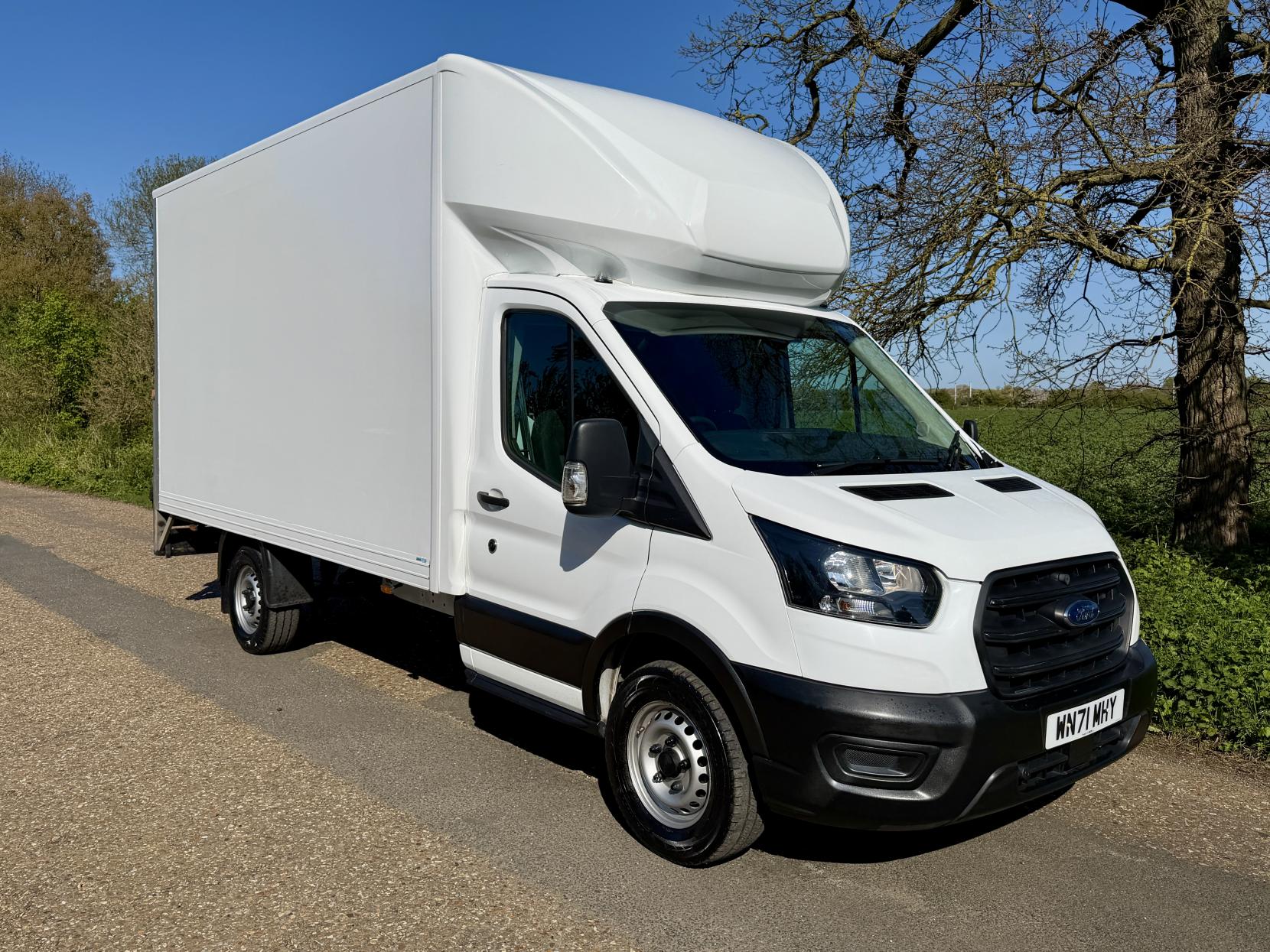 2021 Ford Transit 2.0 350 EcoBlue HD Leader Luton 3dr Diesel Manual RWD L4 Euro 6 (s/s) (130 ps) - Thumbnail 3