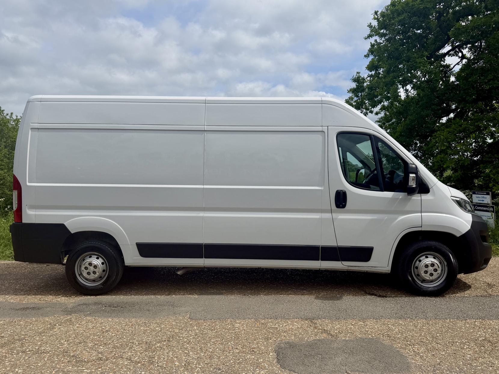 2023 Citroen Relay 2.2 BlueHDi 35 Enterprise Edition Panel Van 5dr Diesel Manual L3 High Roof Euro 6 (s/s) (140 ps) - Thumbnail 5
