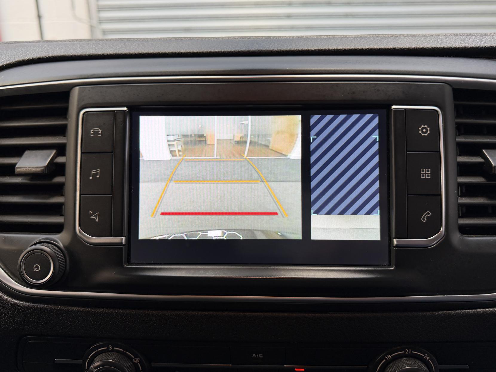 2024 Vauxhall Vivaro 1.5 Turbo D 2900 Pro Panel Van 6dr Diesel Manual L1 H1 Euro 6 (s/s) (100 ps) - Thumbnail 17
