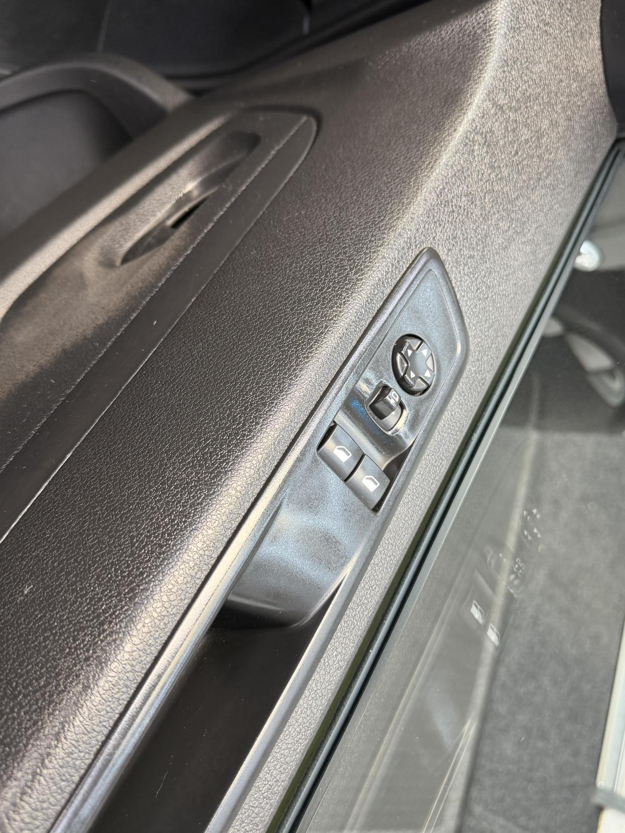 2024 Vauxhall Vivaro 1.5 Turbo D 2900 Pro Panel Van 6dr Diesel Manual L1 H1 Euro 6 (s/s) (100 ps) - Thumbnail 21