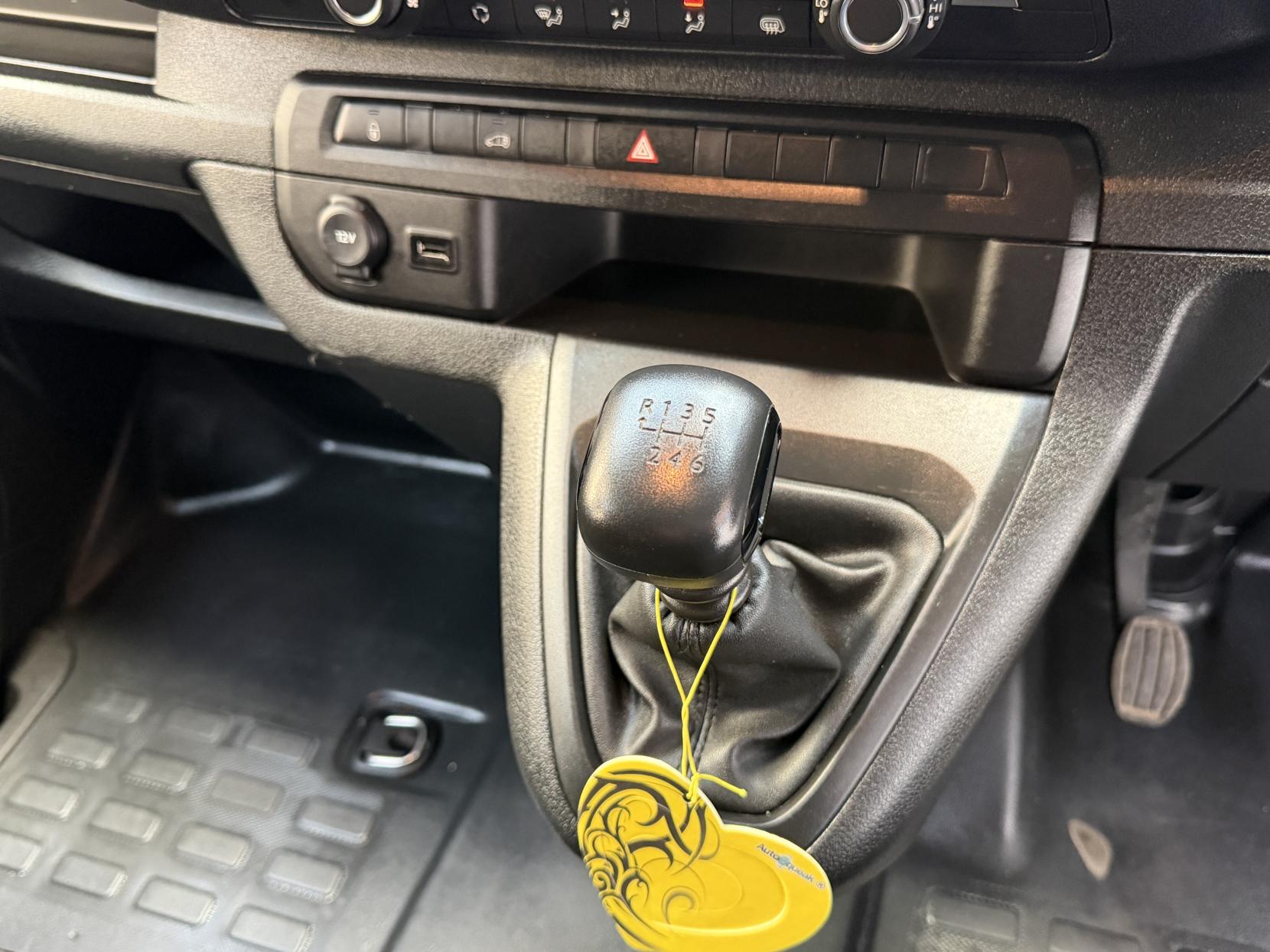 2024 Vauxhall Vivaro 1.5 Turbo D 2900 Pro Panel Van 6dr Diesel Manual L1 H1 Euro 6 (s/s) (100 ps) - Thumbnail 20