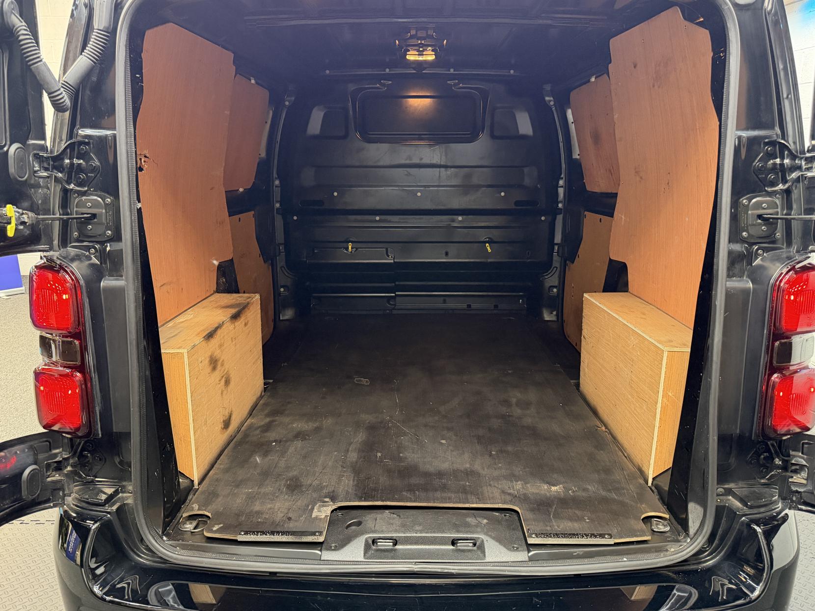 2024 Vauxhall Vivaro 1.5 Turbo D 2900 Pro Panel Van 6dr Diesel Manual L1 H1 Euro 6 (s/s) (100 ps) - Thumbnail 16