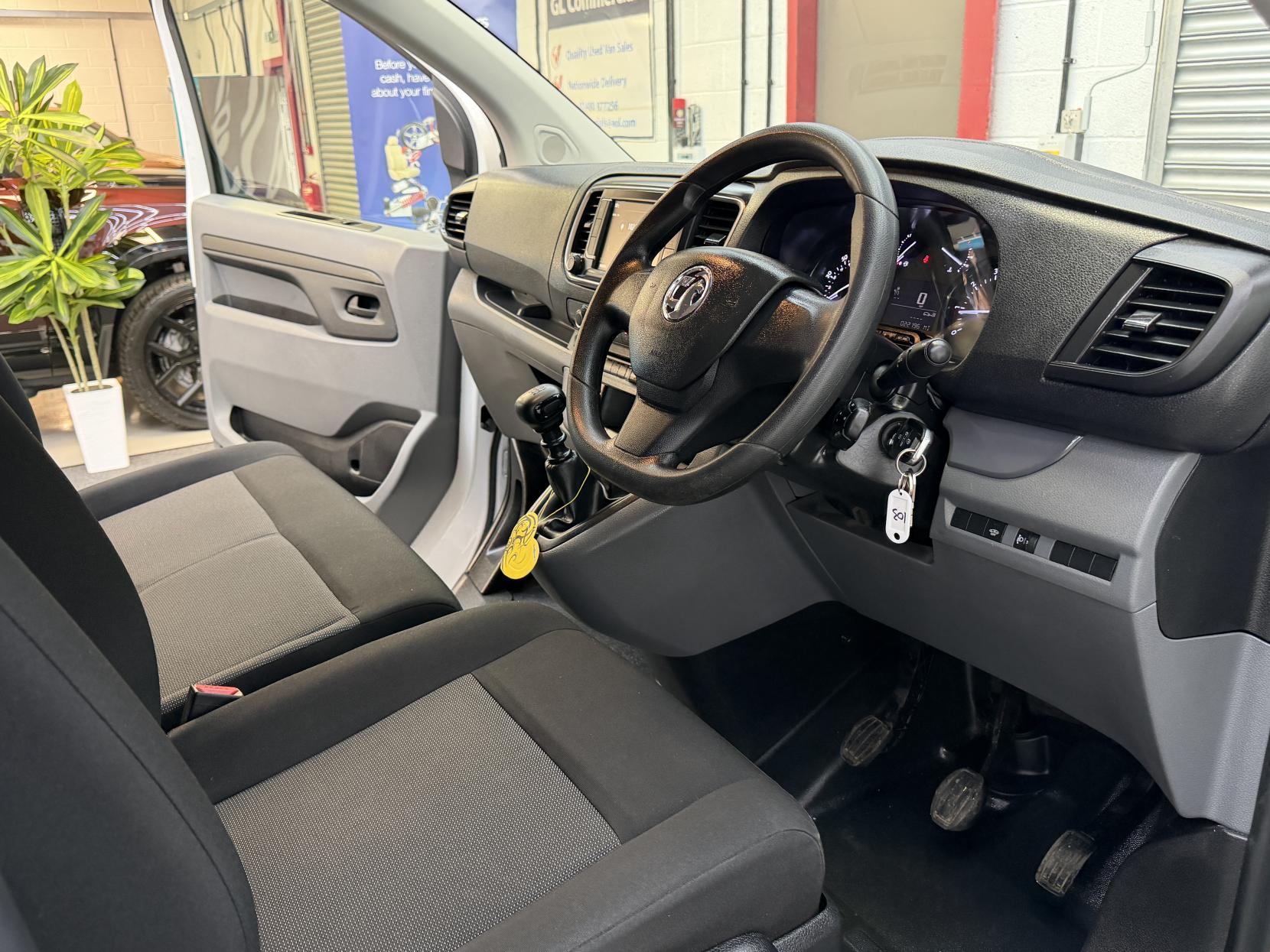 2022 Vauxhall Vivaro 1.5 Turbo D 2900 Dynamic Panel Van 6dr Diesel Manual L2 H1 Euro 6 (s/s) (100 ps) - Thumbnail 9
