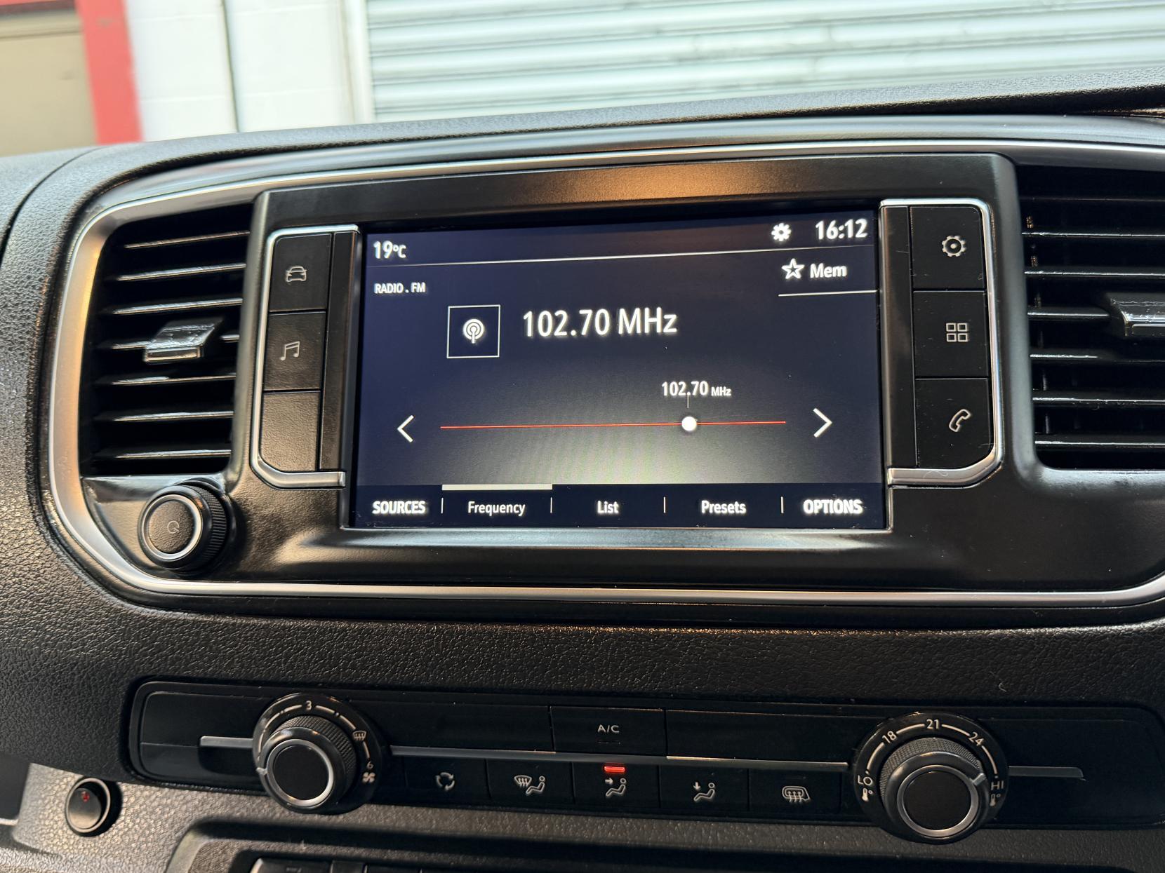 2022 Vauxhall Vivaro 1.5 Turbo D 2900 Dynamic Panel Van 6dr Diesel Manual L2 H1 Euro 6 (s/s) (100 ps) - Thumbnail 13