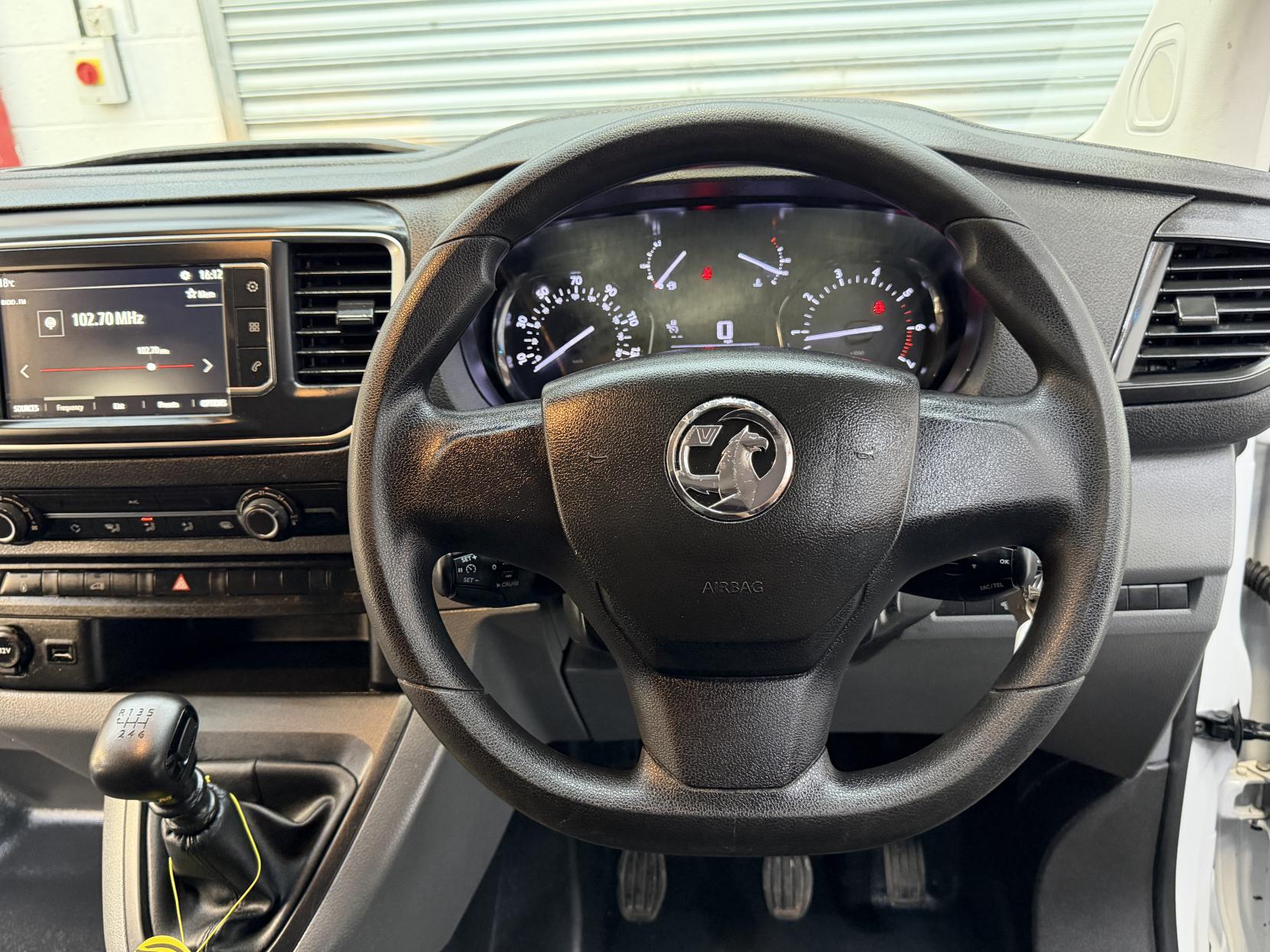 2022 Vauxhall Vivaro 1.5 Turbo D 2900 Dynamic Panel Van 6dr Diesel Manual L2 H1 Euro 6 (s/s) (100 ps) - Thumbnail 11