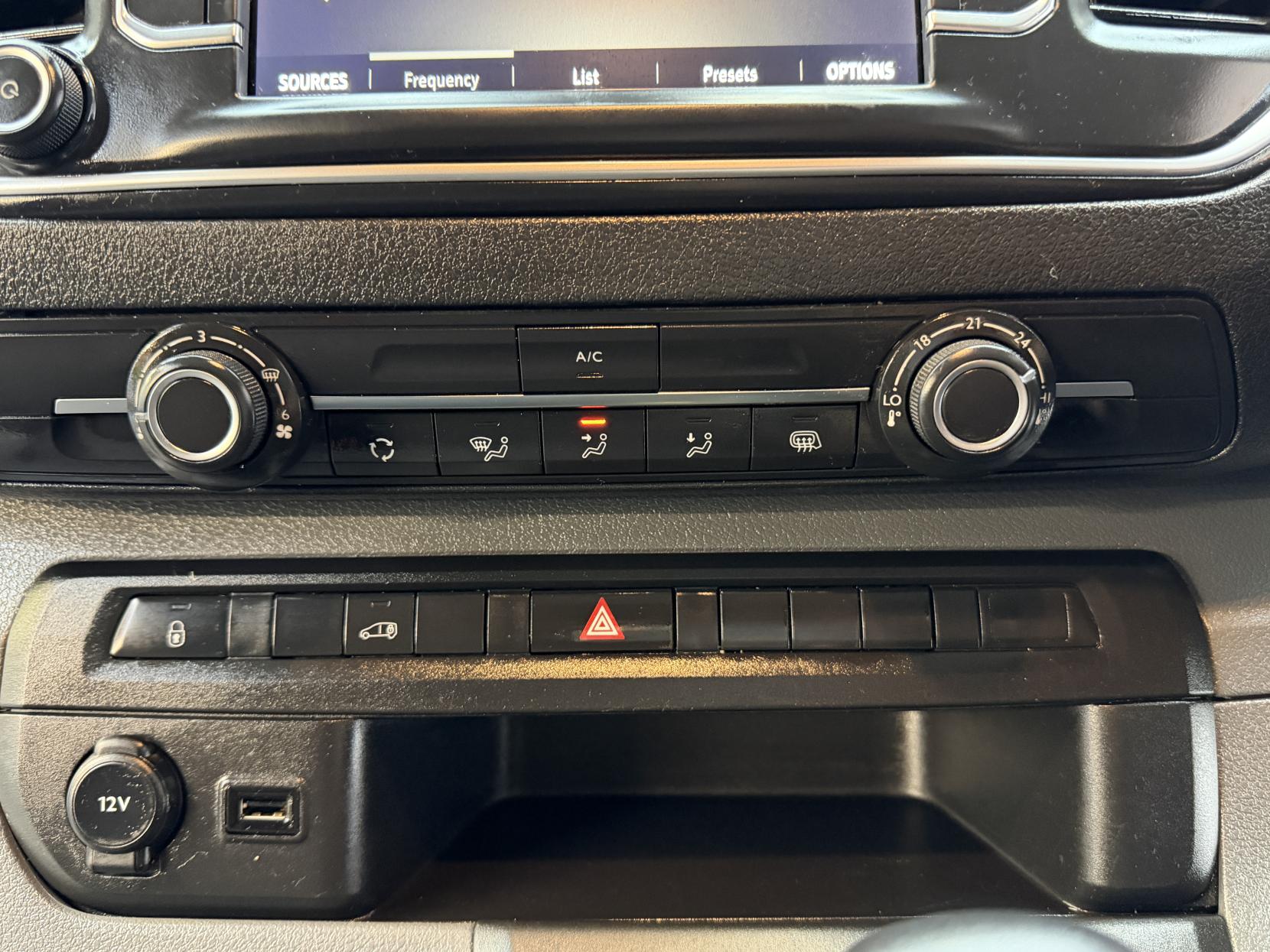 2022 Vauxhall Vivaro 1.5 Turbo D 2900 Dynamic Panel Van 6dr Diesel Manual L2 H1 Euro 6 (s/s) (100 ps) - Thumbnail 15