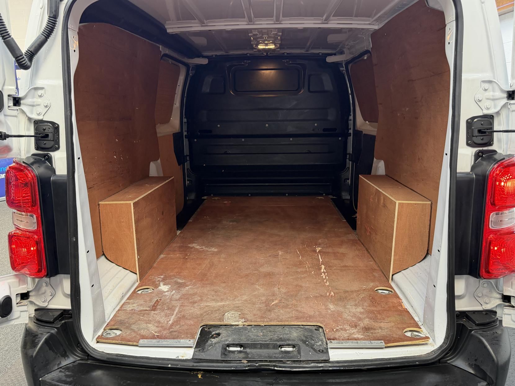 2022 Vauxhall Vivaro 1.5 Turbo D 2900 Dynamic Panel Van 6dr Diesel Manual L2 H1 Euro 6 (s/s) (100 ps) - Thumbnail 18