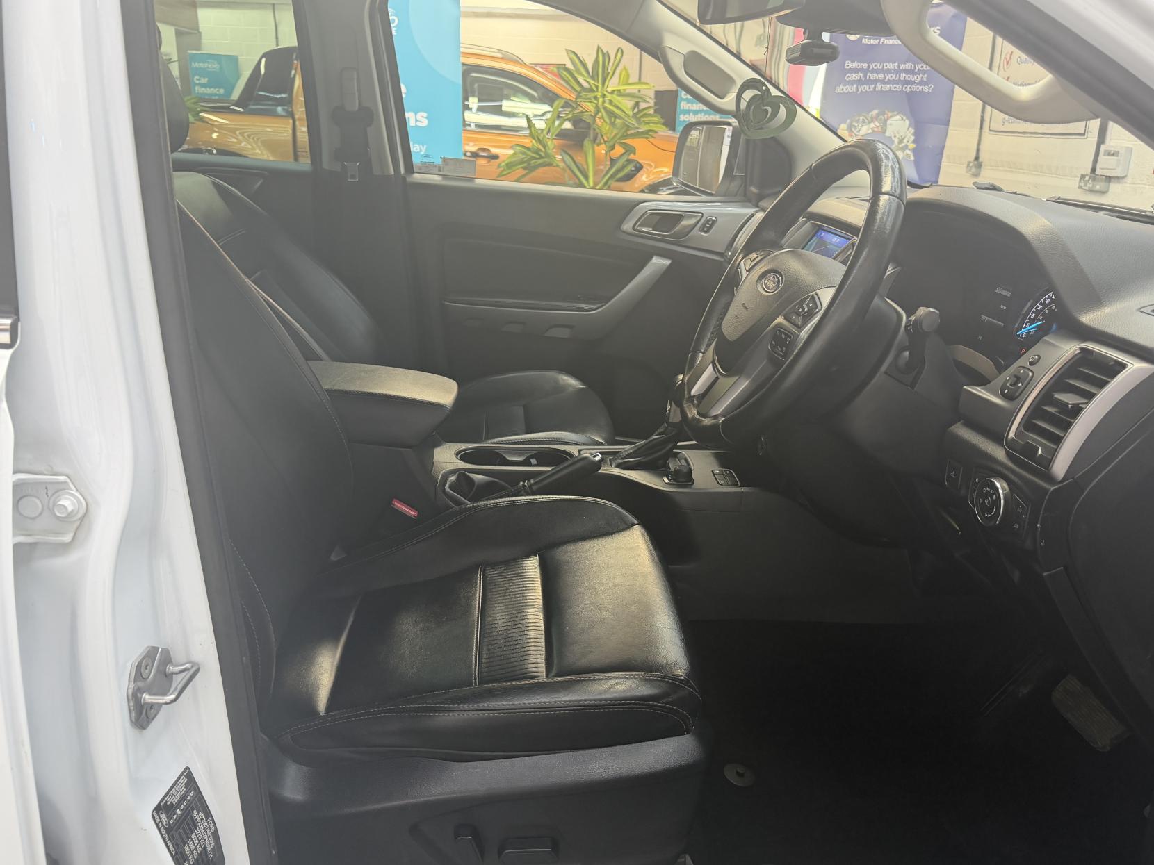 2022 Ford Ranger 2.0 EcoBlue Limited Pickup Double Cab 4dr Diesel Auto 4WD Euro 6 (s/s) (170 ps) - Thumbnail 21
