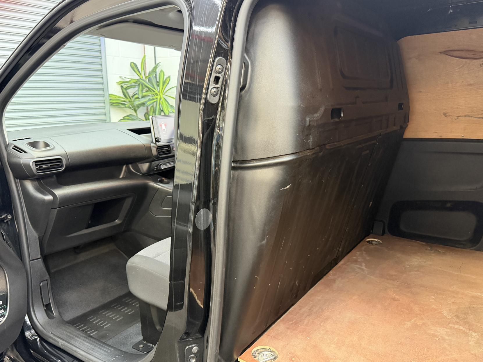 2023 Vauxhall Combo 1.5 Turbo D 2300 Prime Panel Van 5dr Diesel Manual L1 H1 Euro 6 (s/s) (100 ps) - Thumbnail 20