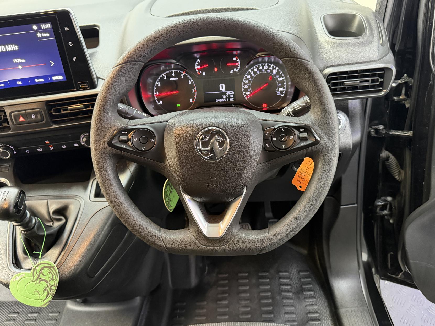 2023 Vauxhall Combo 1.5 Turbo D 2300 Prime Panel Van 5dr Diesel Manual L1 H1 Euro 6 (s/s) (100 ps) - Thumbnail 13