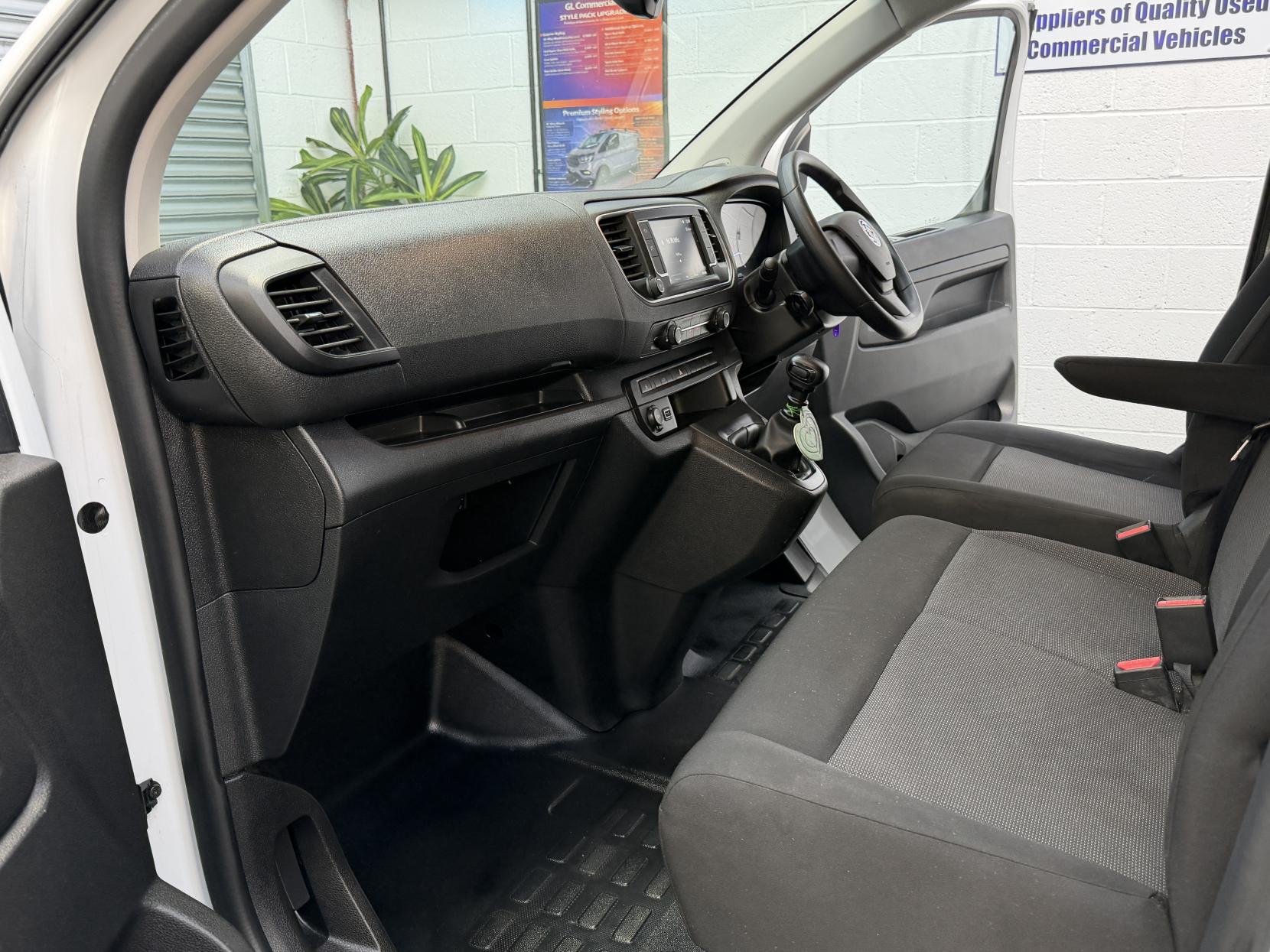 2023 Vauxhall Vivaro 1.5 Turbo D 2900 Prime Panel Van 6dr Diesel Manual L2 H1 Euro 6 (s/s) (100 ps) - Thumbnail 11