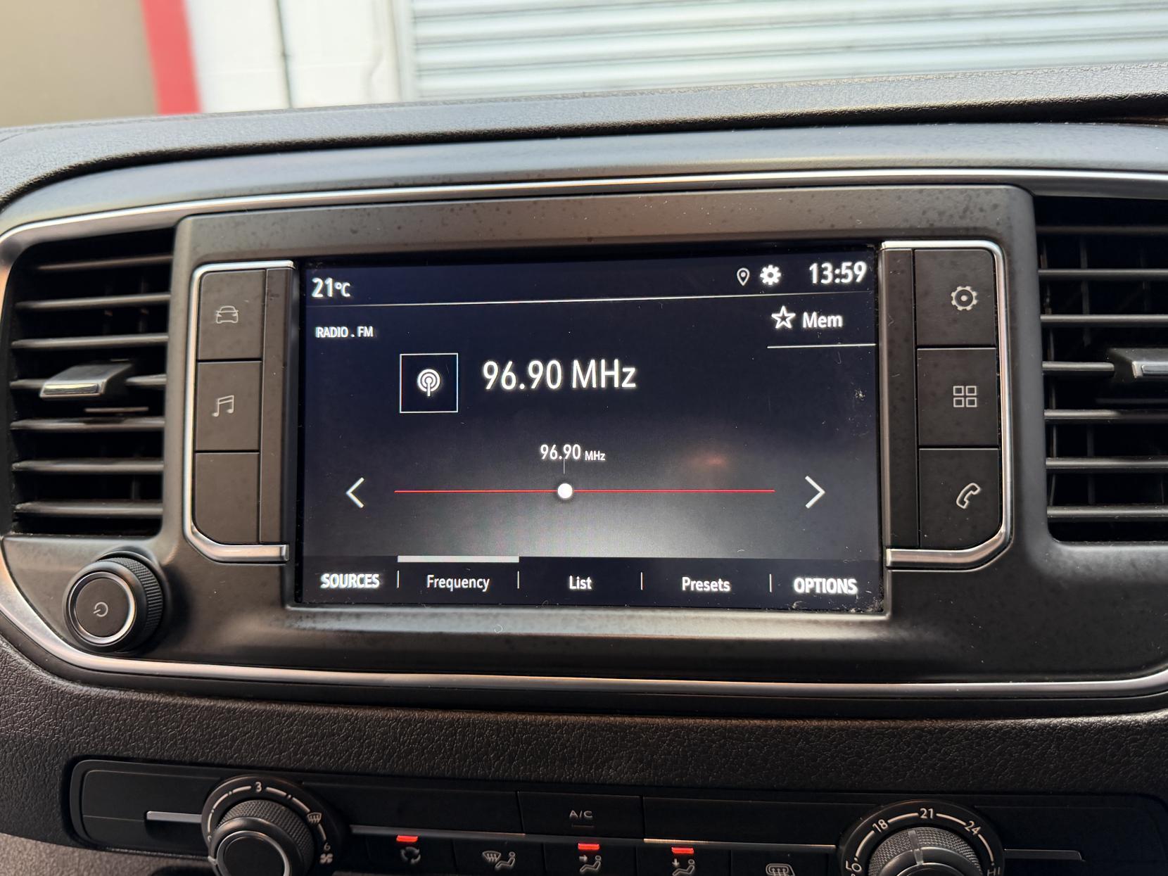 2023 Vauxhall Vivaro 1.5 Turbo D 2900 Prime Panel Van 6dr Diesel Manual L2 H1 Euro 6 (s/s) (100 ps) - Thumbnail 16