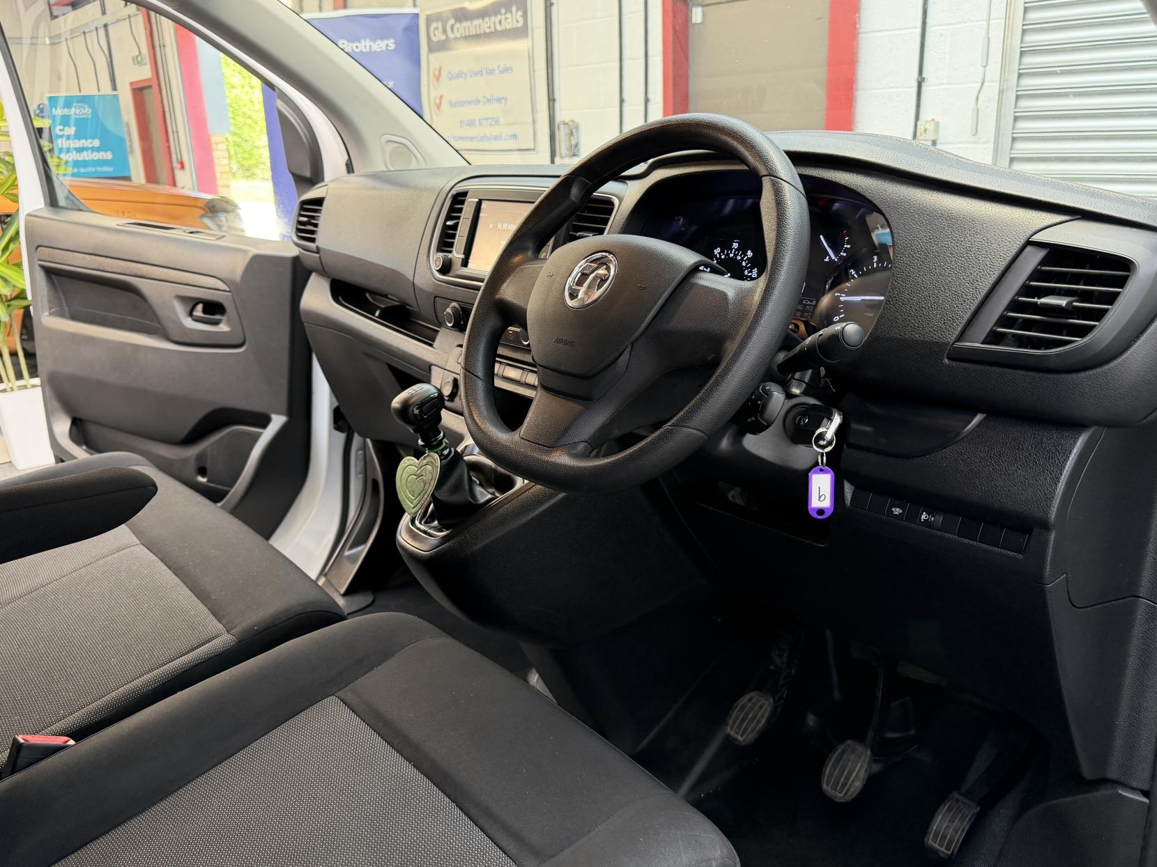 2023 Vauxhall Vivaro 1.5 Turbo D 2900 Prime Panel Van 6dr Diesel Manual L2 H1 Euro 6 (s/s) (100 ps) - Thumbnail 17