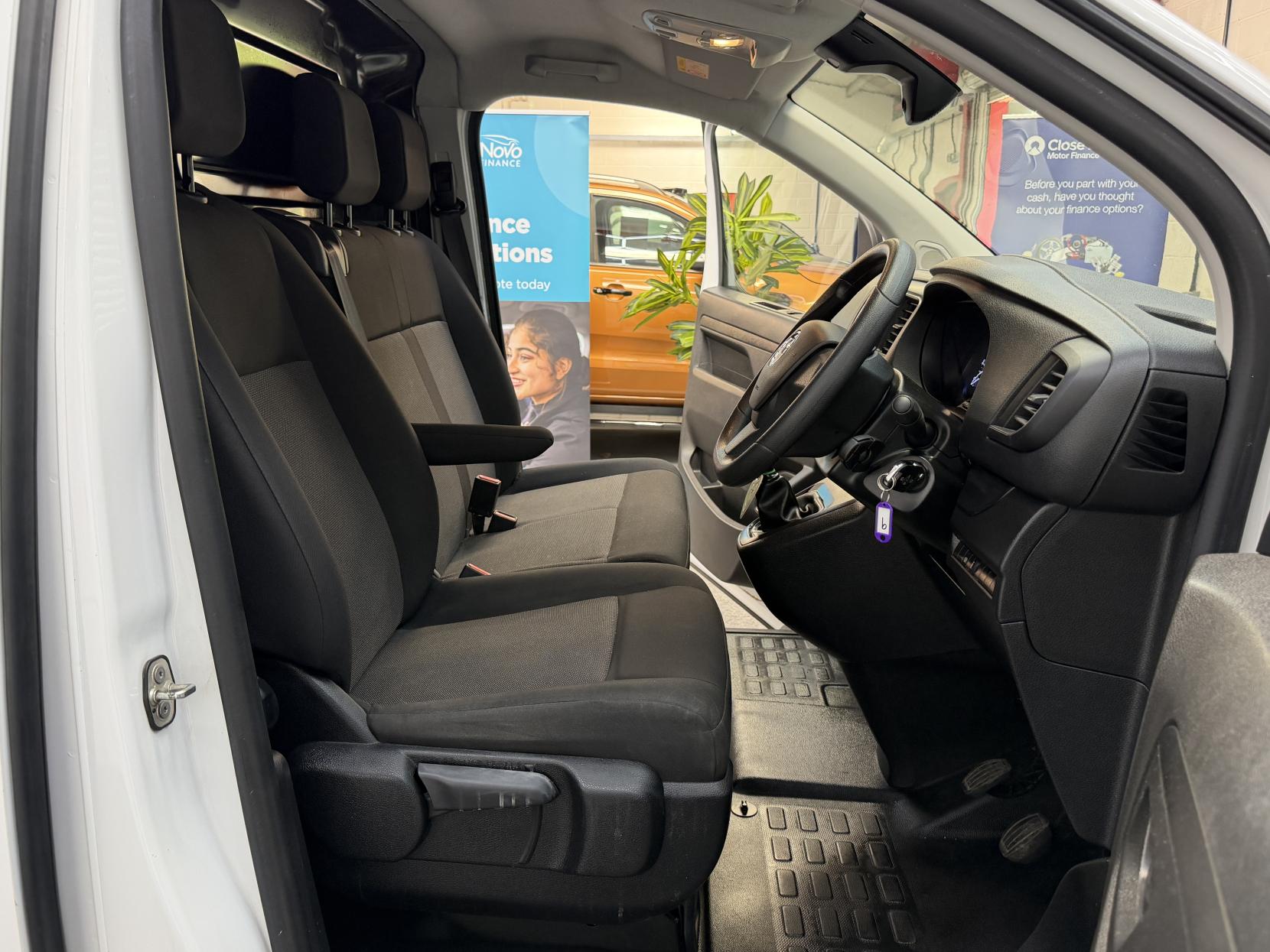 2023 Vauxhall Vivaro 1.5 Turbo D 2900 Prime Panel Van 6dr Diesel Manual L2 H1 Euro 6 (s/s) (100 ps) - Thumbnail 7