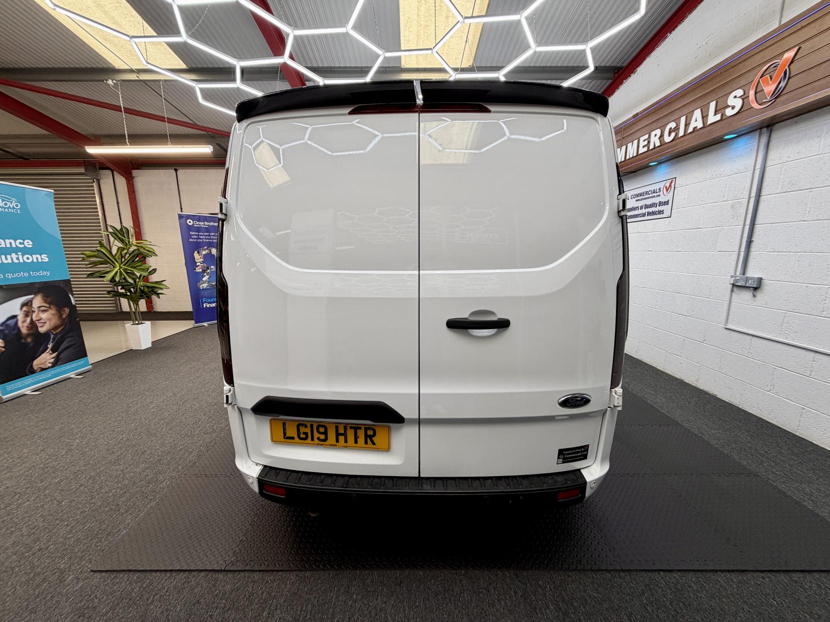 2019 Ford Transit Custom 2.0 320 EcoBlue Trend Panel Van 5dr Diesel Auto L2 H1 Euro 6 (s/s) (130 ps) - Thumbnail 7