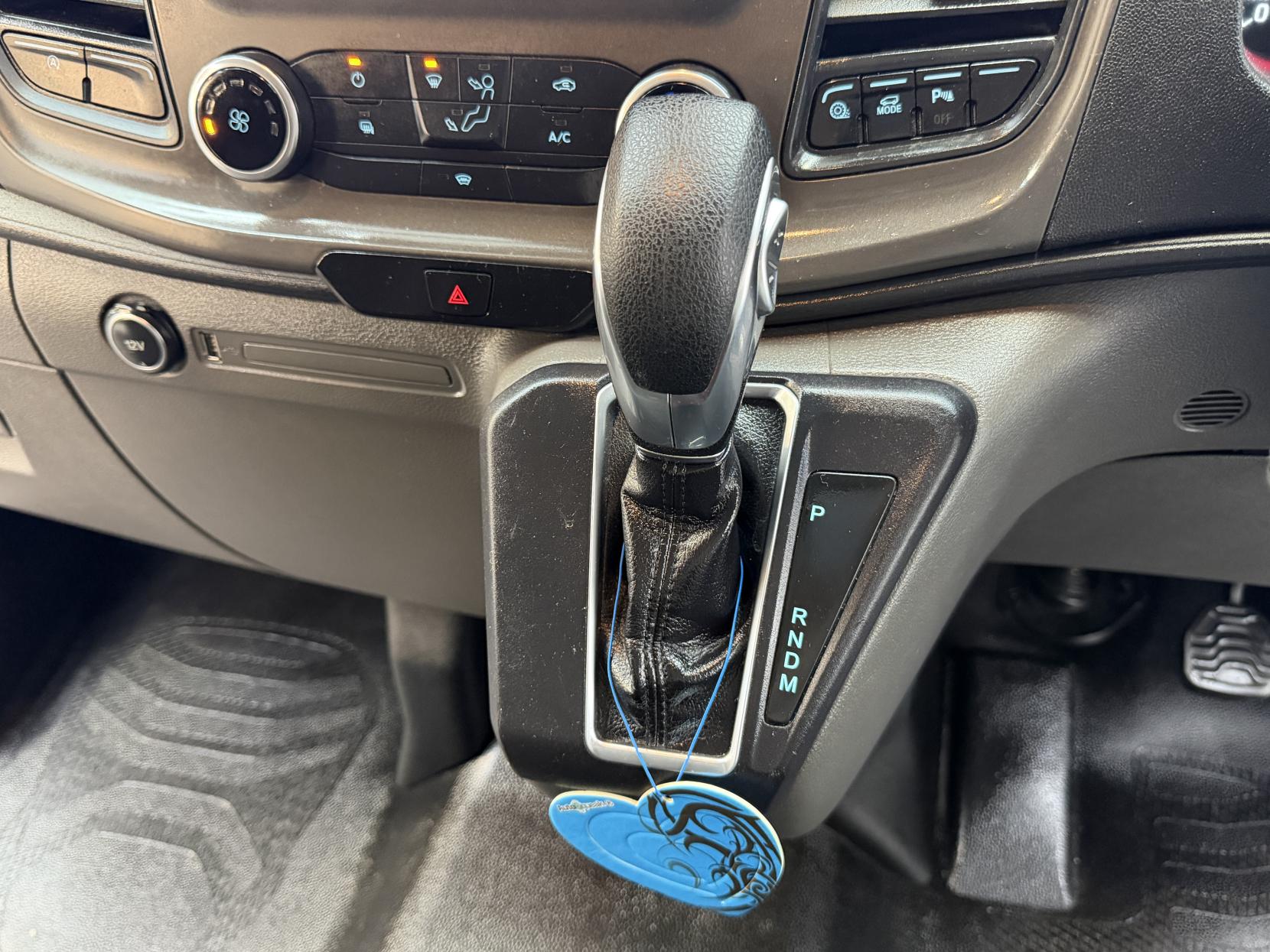 2019 Ford Transit Custom 2.0 320 EcoBlue Trend Panel Van 5dr Diesel Auto L2 H1 Euro 6 (s/s) (130 ps) - Thumbnail 10